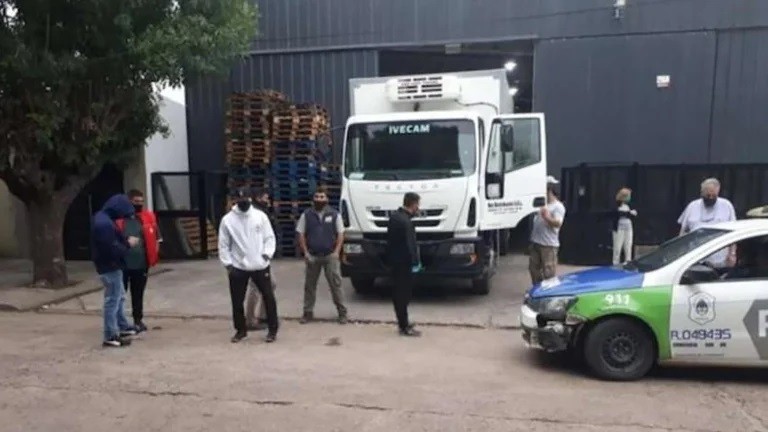 Ordenan la detención de dos gremialistas que bloquearon a una empresa